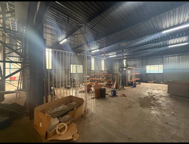 2,808M² WAREHOUSE TO LET IN ALRODE